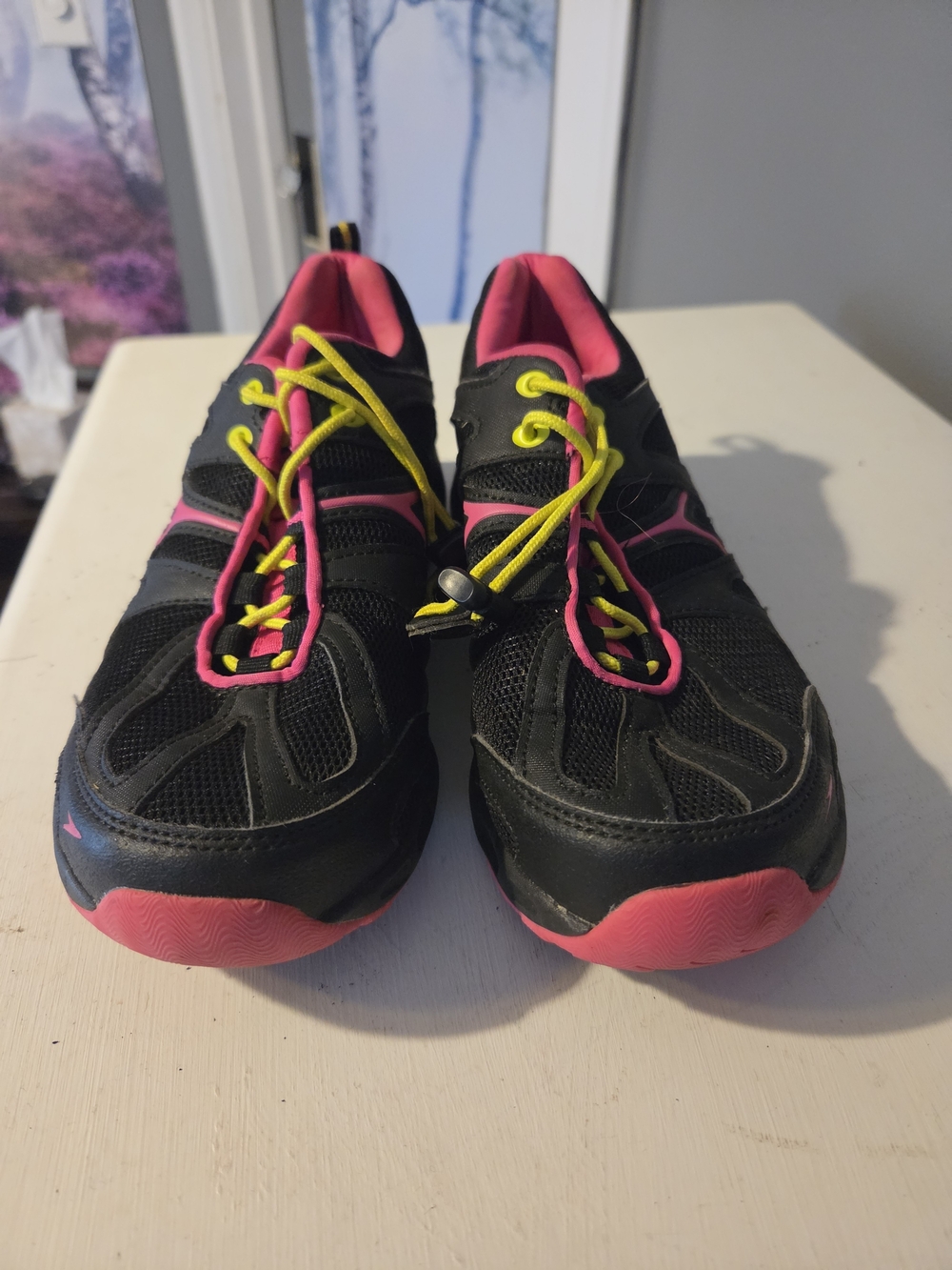 Speedo Black Athletic Shoes with Pink Accents and Yellow Laces